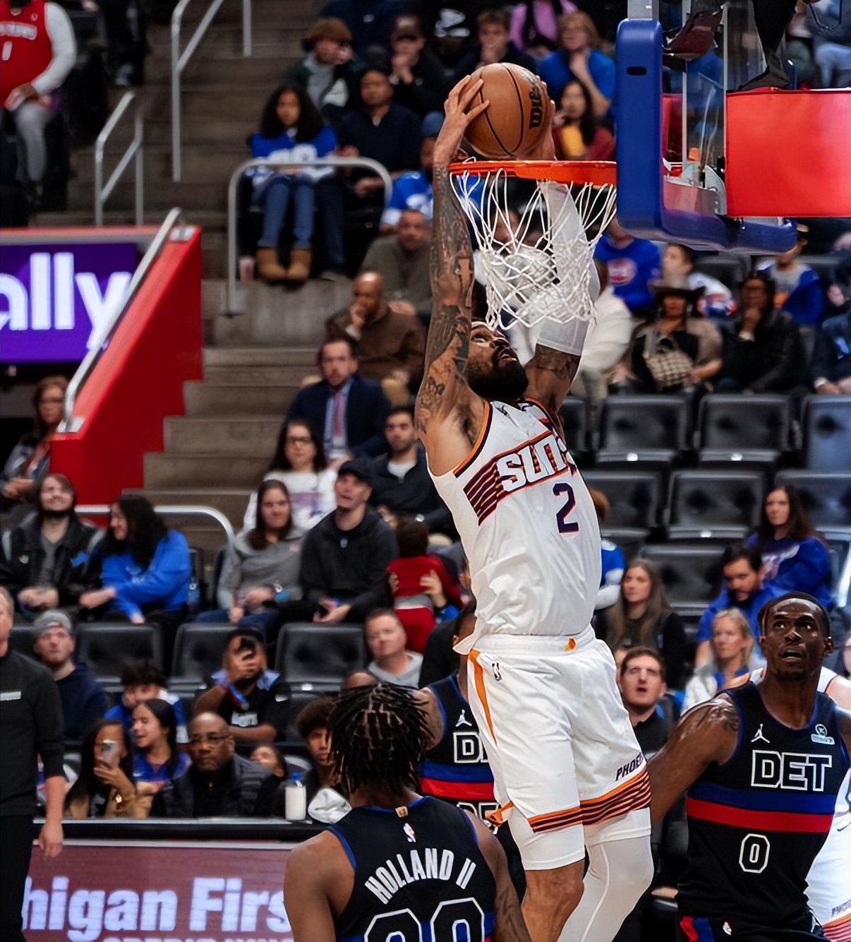 关键时刻菲尼克斯太阳调整名单以备CBA季后赛;复出首秀环节打磨;信心回归;纪律约束更严格的简单介绍 关键时刻菲尼克斯太阳调整名单以备CBA季后赛;复出首秀环节打磨;信心回归;纪律约束更严格的简单介绍